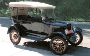 10820390-1920-willys-overland-model-four-touring-car[1]